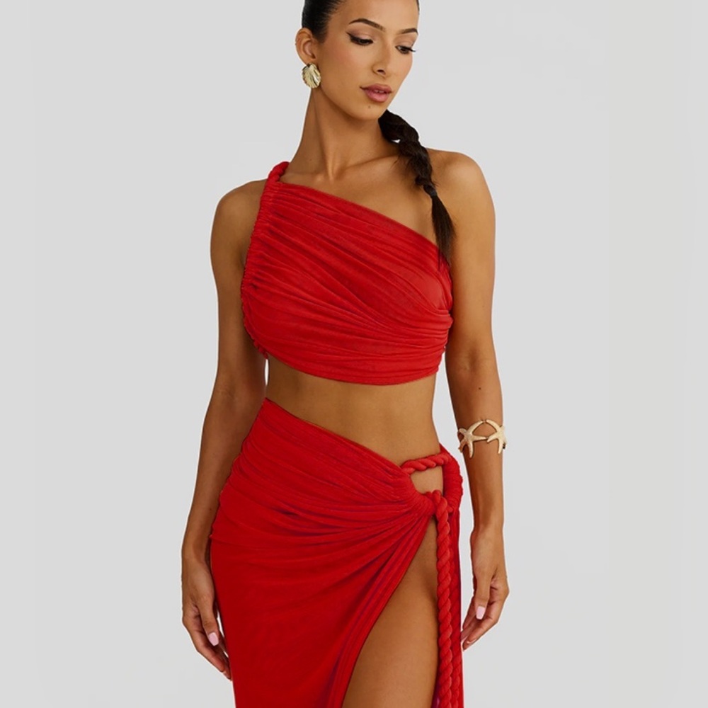 NWOT Red One-Shoulder Two-Piece Set Size S - Picture 1 of 7